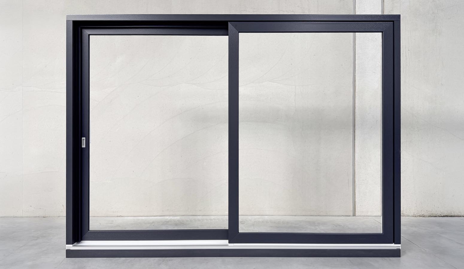 Hebe-Schiebe-Tür; Deceuninck; Ventana; erste Hebe-Schiebe-Tür von Deceuninck bei Ventana produziert